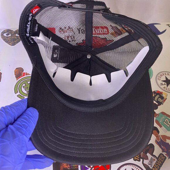 Quicksilver Snapback Mesh Trucker Hat Black New NWT - Picture 4 of 7